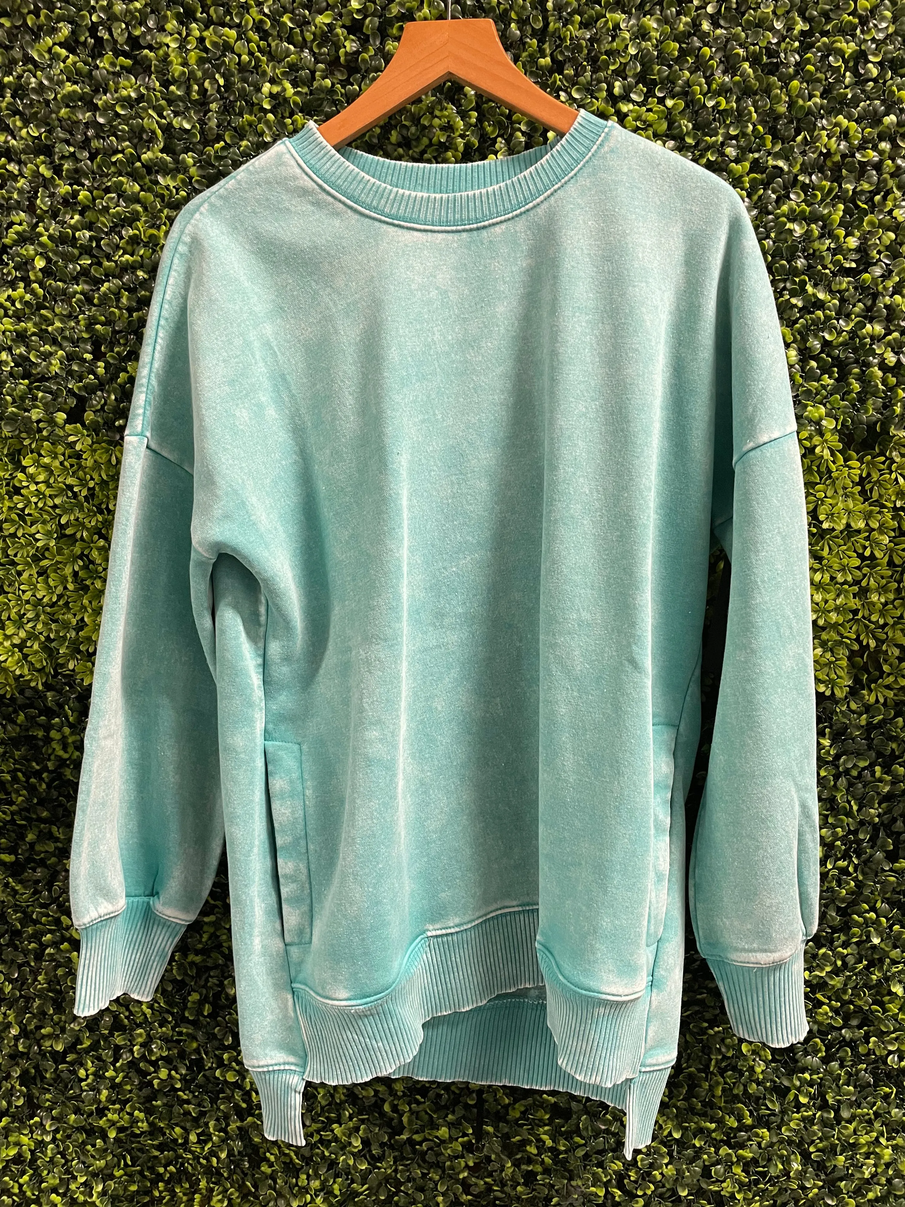 Acid Wash Fleece Hi-Low Hem Pullover